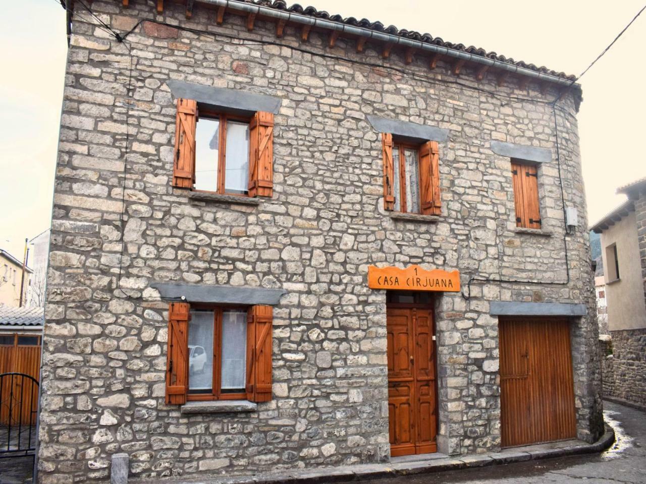 Cirjuana, Casa En El Centro Con Agradable Jardin Y Barbacoa By Pirineos 360 Villa Biescas  Exterior photo